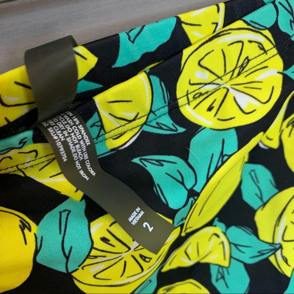 TORRID lemon print matching bikini set, 2X. - Picture 7 of 10